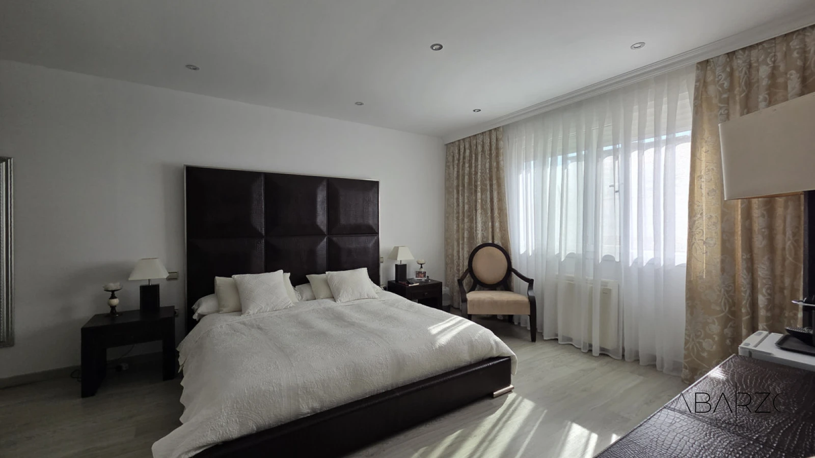 Corner townhouse in Nagüeles, Marbella with sea views and private garden — interior, Golden Mile, Marbella (21 of 49)