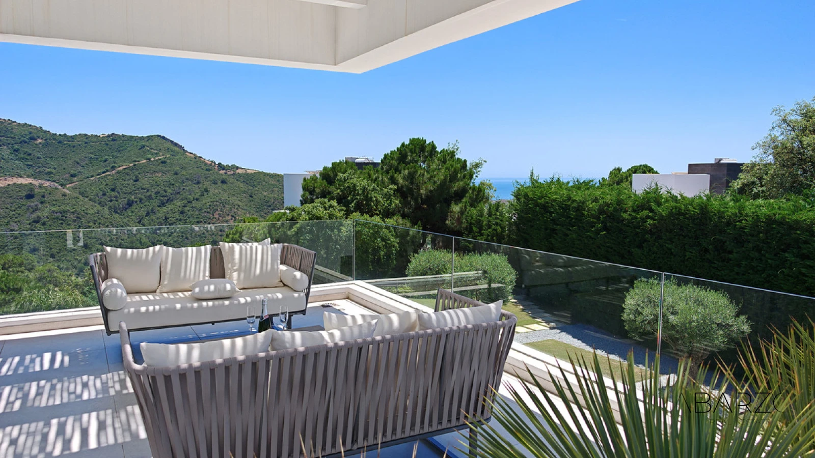 Villa for sale in Benahavis with private pool and sea views — interior, Monte Mayor, Benahavís (3 of 49)