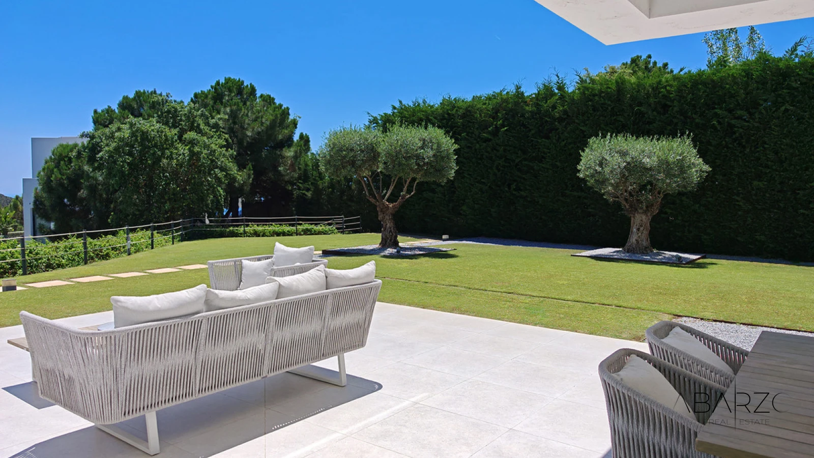 Villa for sale in Benahavis with private pool and sea views — interior, Monte Mayor, Benahavís (37 of 49)