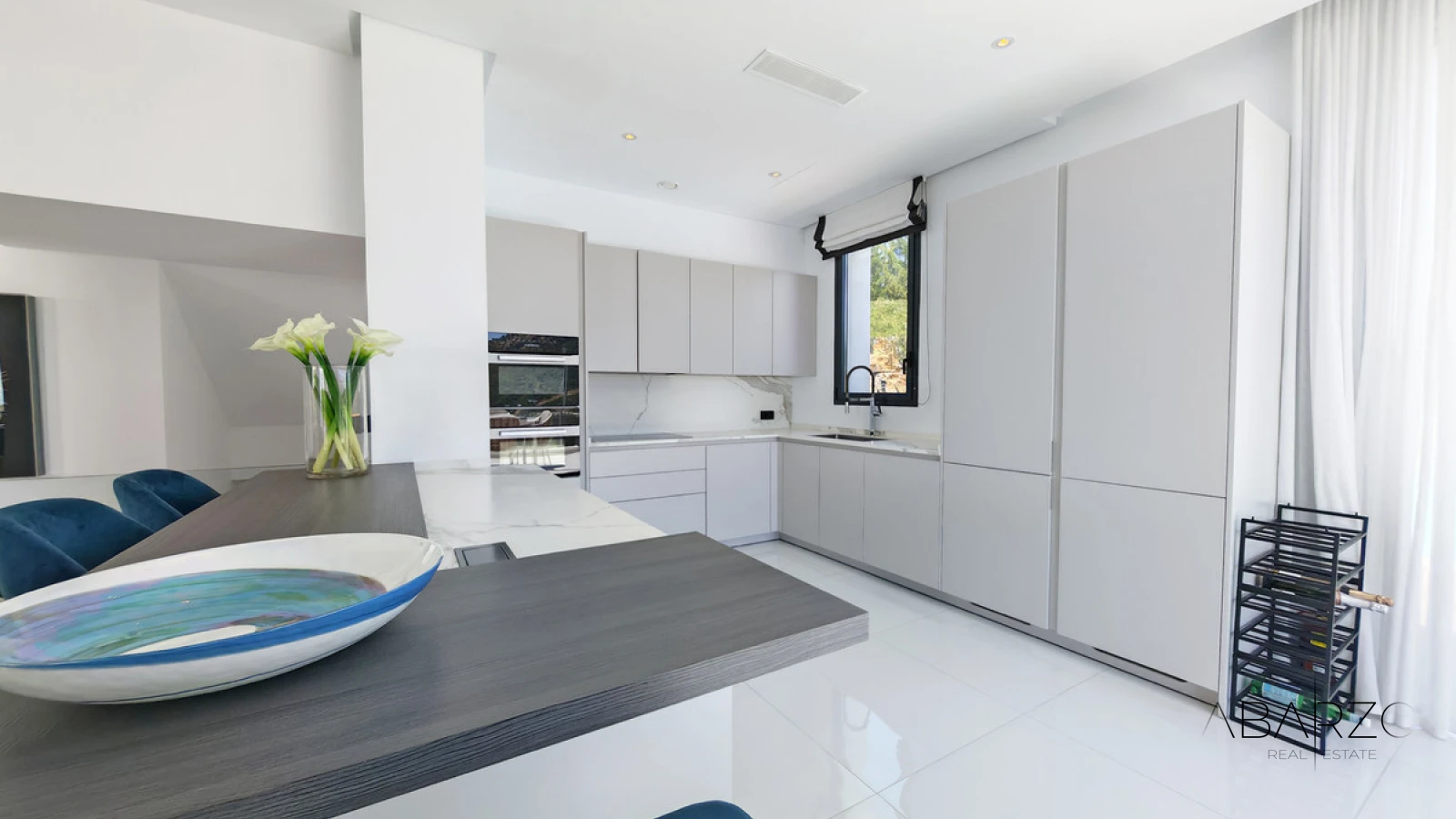 Villa for sale in Benahavis with private pool and sea views — interior, Monte Mayor, Benahavís (9 of 49)