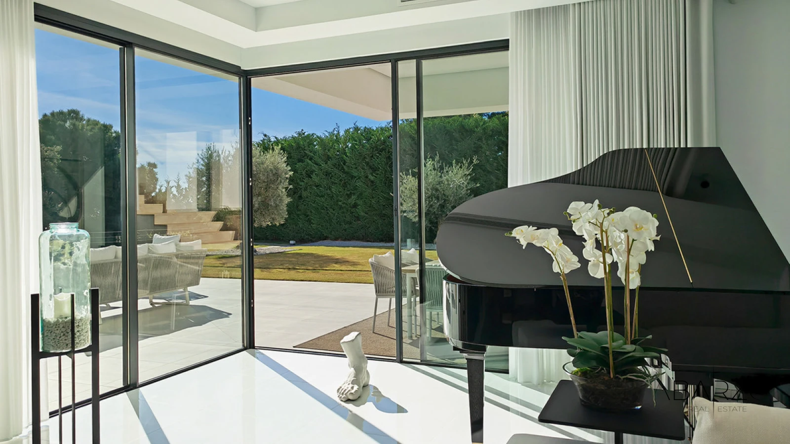 Villa for sale in Benahavis with private pool and sea views — interior, Monte Mayor, Benahavís (11 of 49)