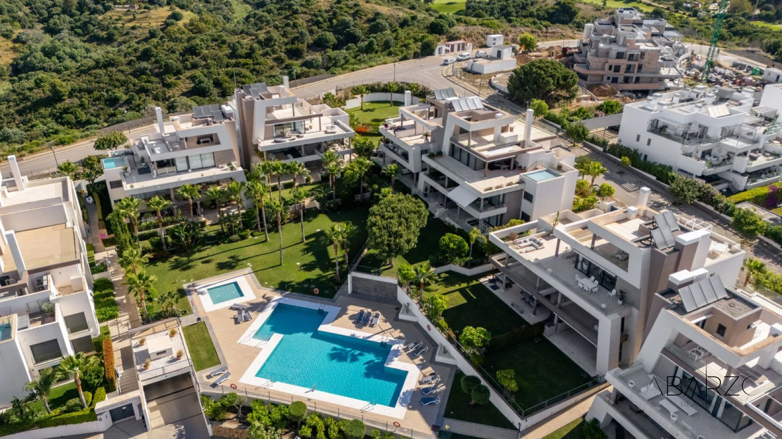 Spacious 3-Bedroom Ground Floor Apartment with Garden in Cabopino — interior, Marbella East, Marbella (13 of 48)