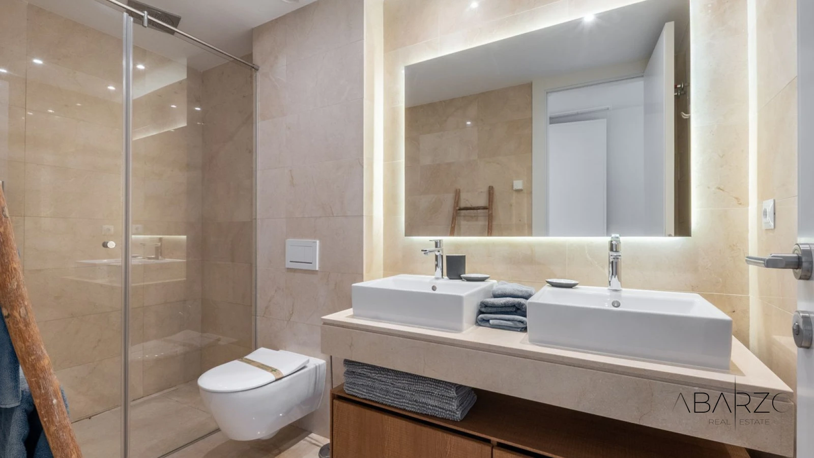 Spacious 3-Bedroom Ground Floor Apartment with Garden in Cabopino — interior, Marbella East, Marbella (38 of 48)