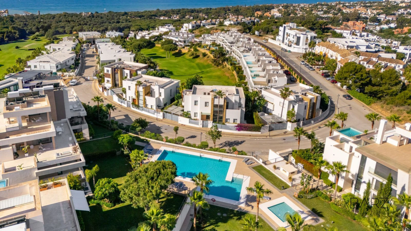 Spacious 3-Bedroom Ground Floor Apartment with Garden in Cabopino — interior, Marbella East, Marbella (17 of 48)