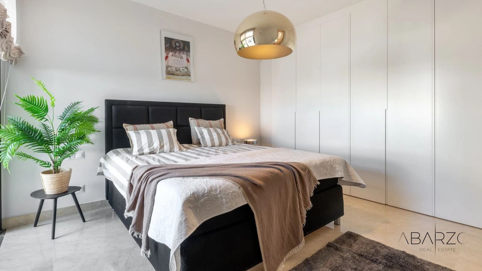 Spacious 3-Bedroom Ground Floor Apartment with Garden in Cabopino — interior, Marbella East, Marbella (32 of 48)
