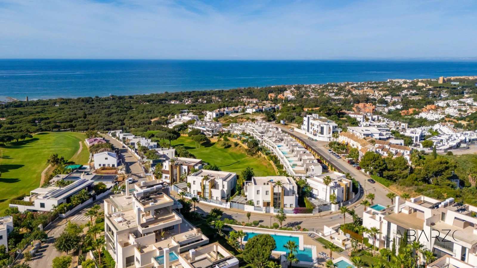 Spacious 3-Bedroom Ground Floor Apartment with Garden in Cabopino — interior, Marbella East, Marbella (16 of 48)