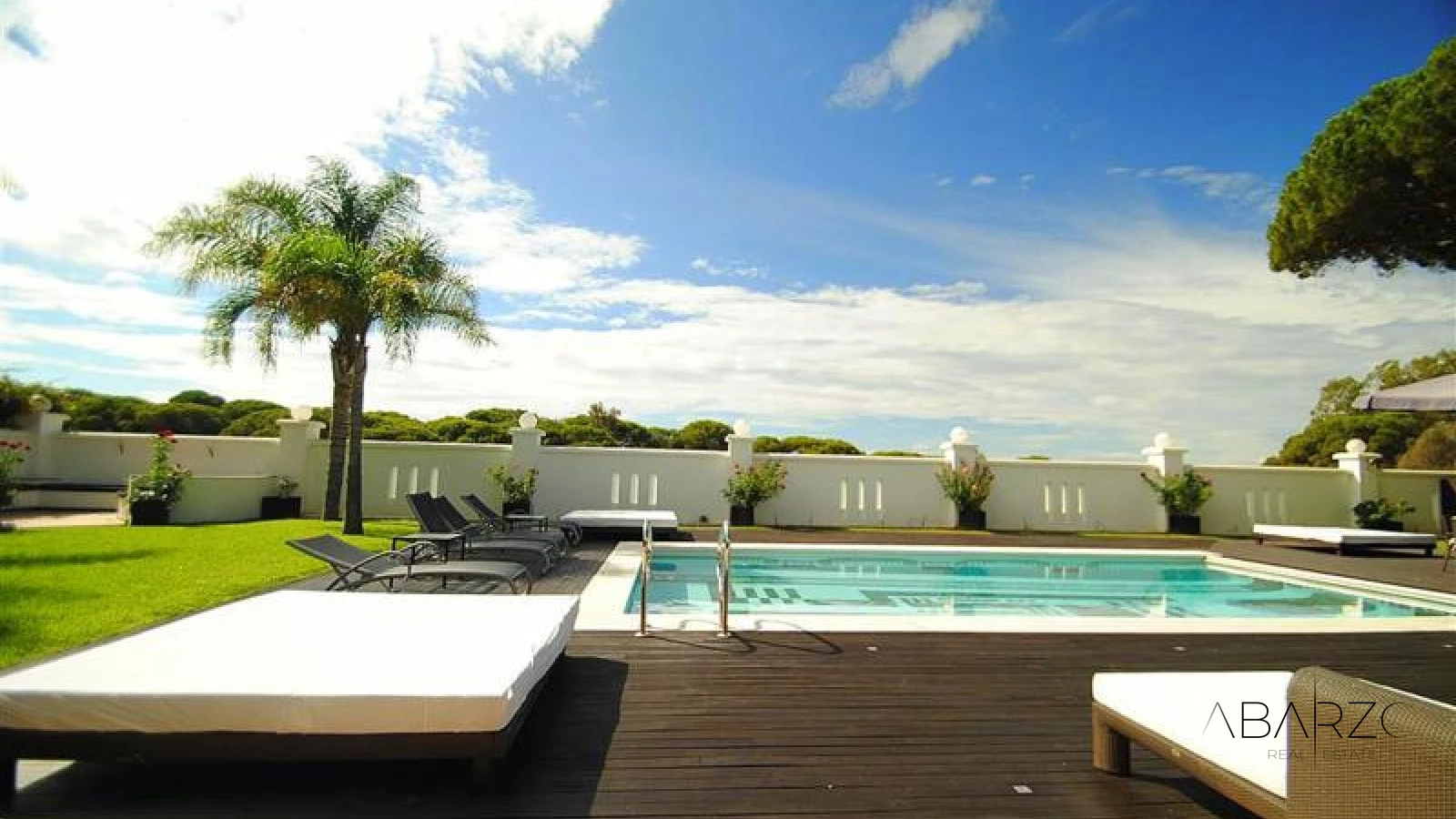 Frontline Detached Villa in Cabopino with Panoramic Sea Views and Private Pool — interior, Marbella East, Marbella (19 of 31)