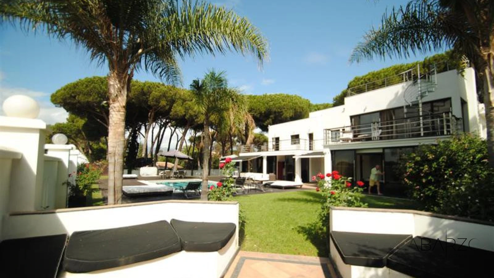 Frontline Detached Villa in Cabopino with Panoramic Sea Views and Private Pool — interior, Marbella East, Marbella (2 of 31)