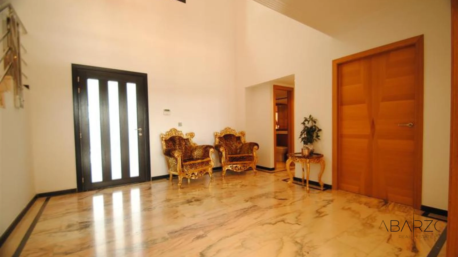Frontline Detached Villa in Cabopino with Panoramic Sea Views and Private Pool — interior, Marbella East, Marbella (8 of 31)
