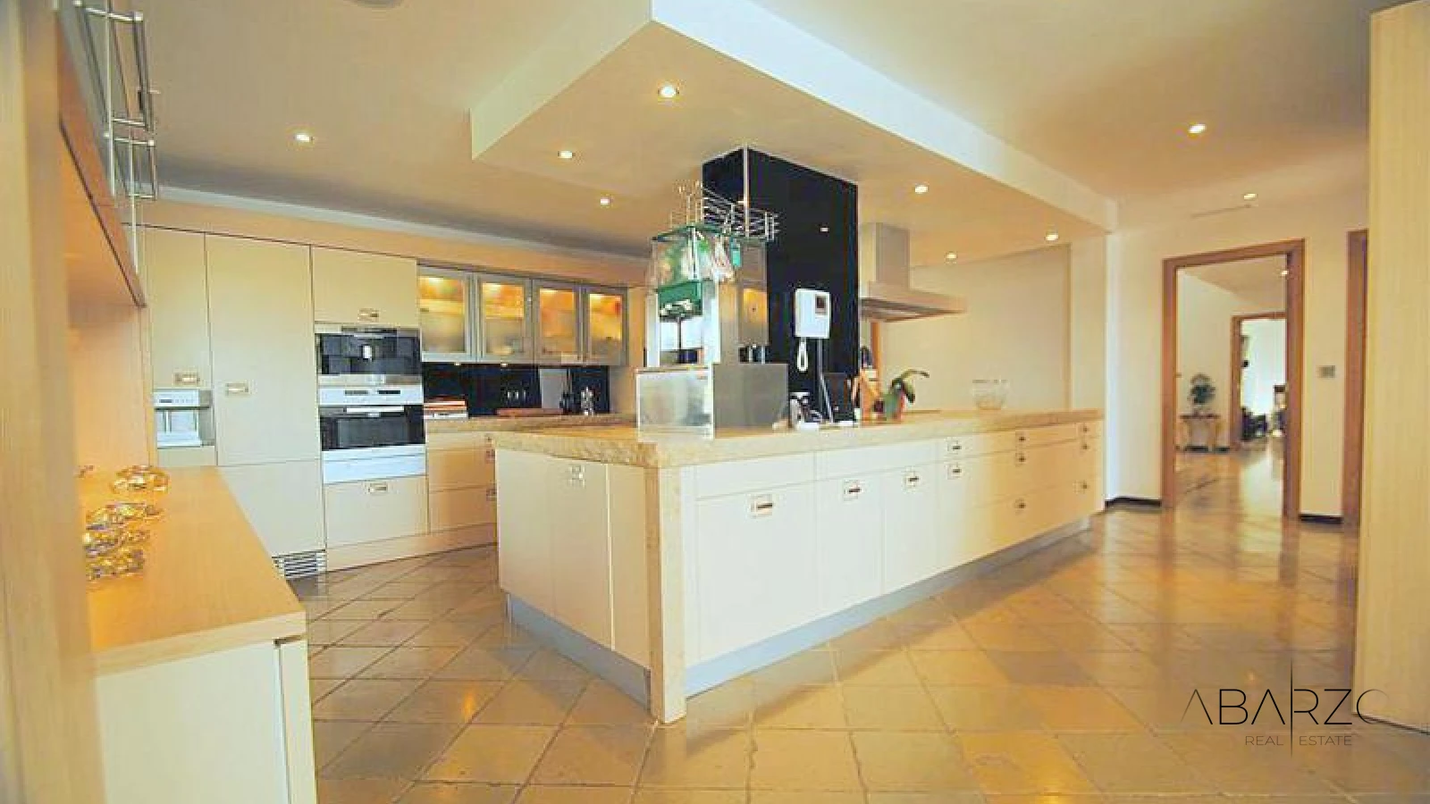 Frontline Detached Villa in Cabopino with Panoramic Sea Views and Private Pool — interior, Marbella East, Marbella (27 of 31)