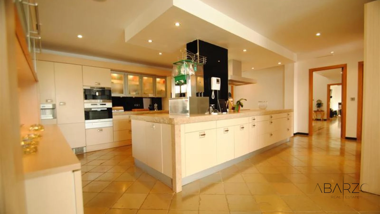 Frontline Detached Villa in Cabopino with Panoramic Sea Views and Private Pool — interior, Marbella East, Marbella (23 of 31)