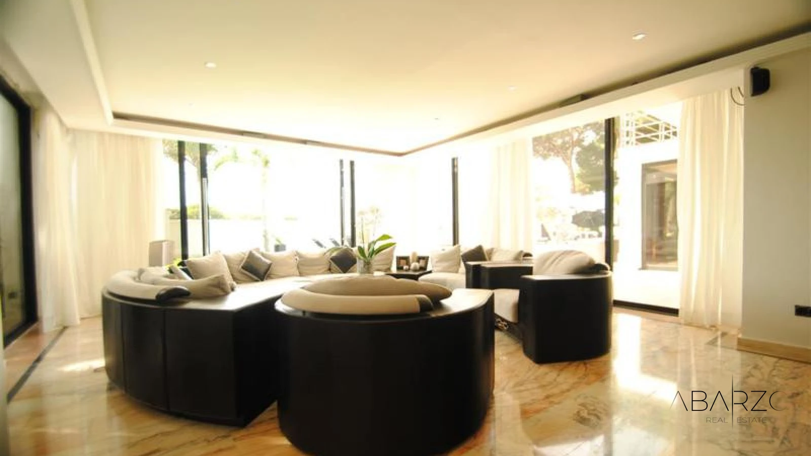 Frontline Detached Villa in Cabopino with Panoramic Sea Views and Private Pool — interior, Marbella East, Marbella (15 of 31)