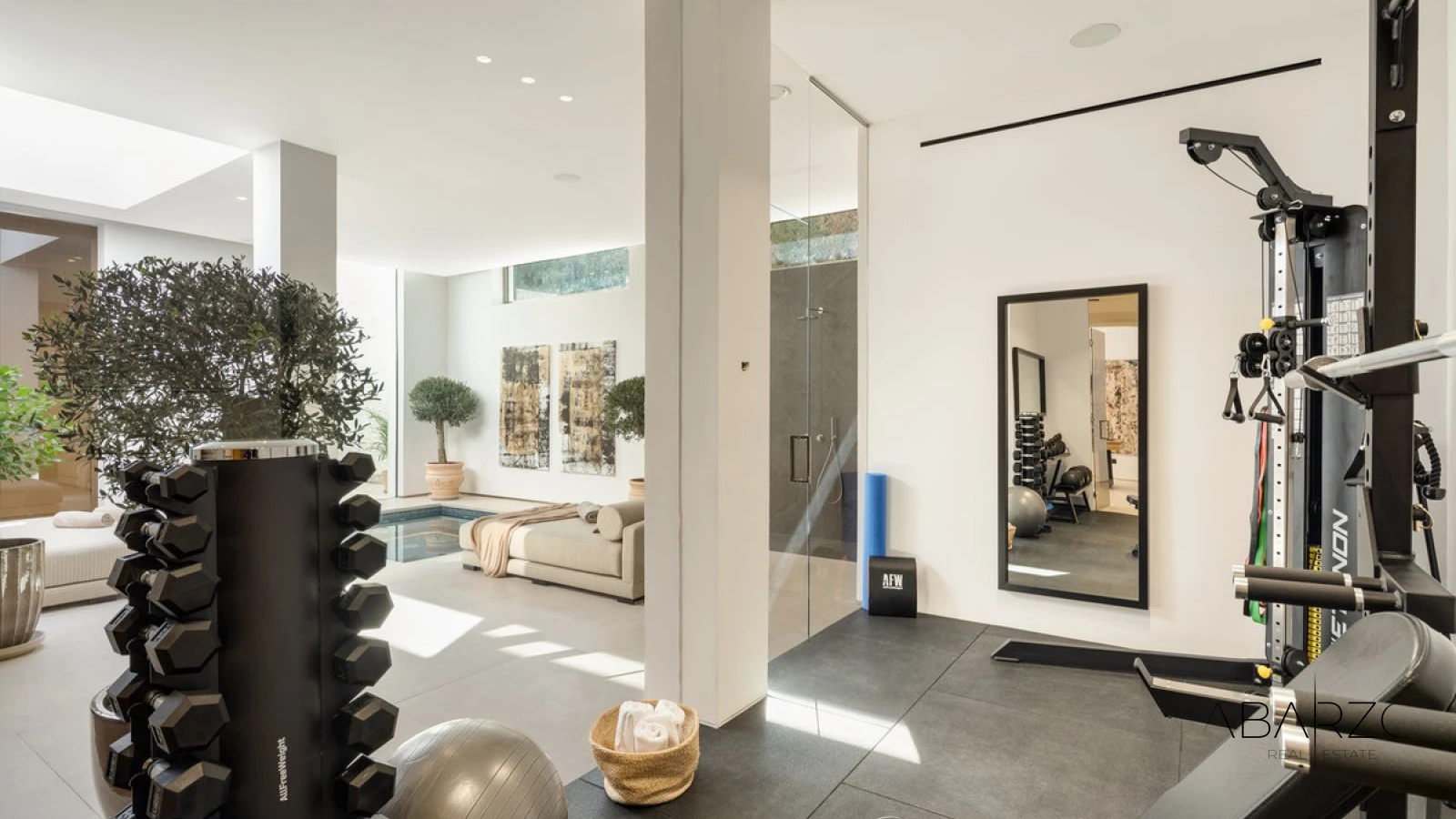Luxury Frontline Golf Villa in Nueva Andalucía with Sea Views and Spa — interior, Nueva Andalucía, Marbella (16 of 25)