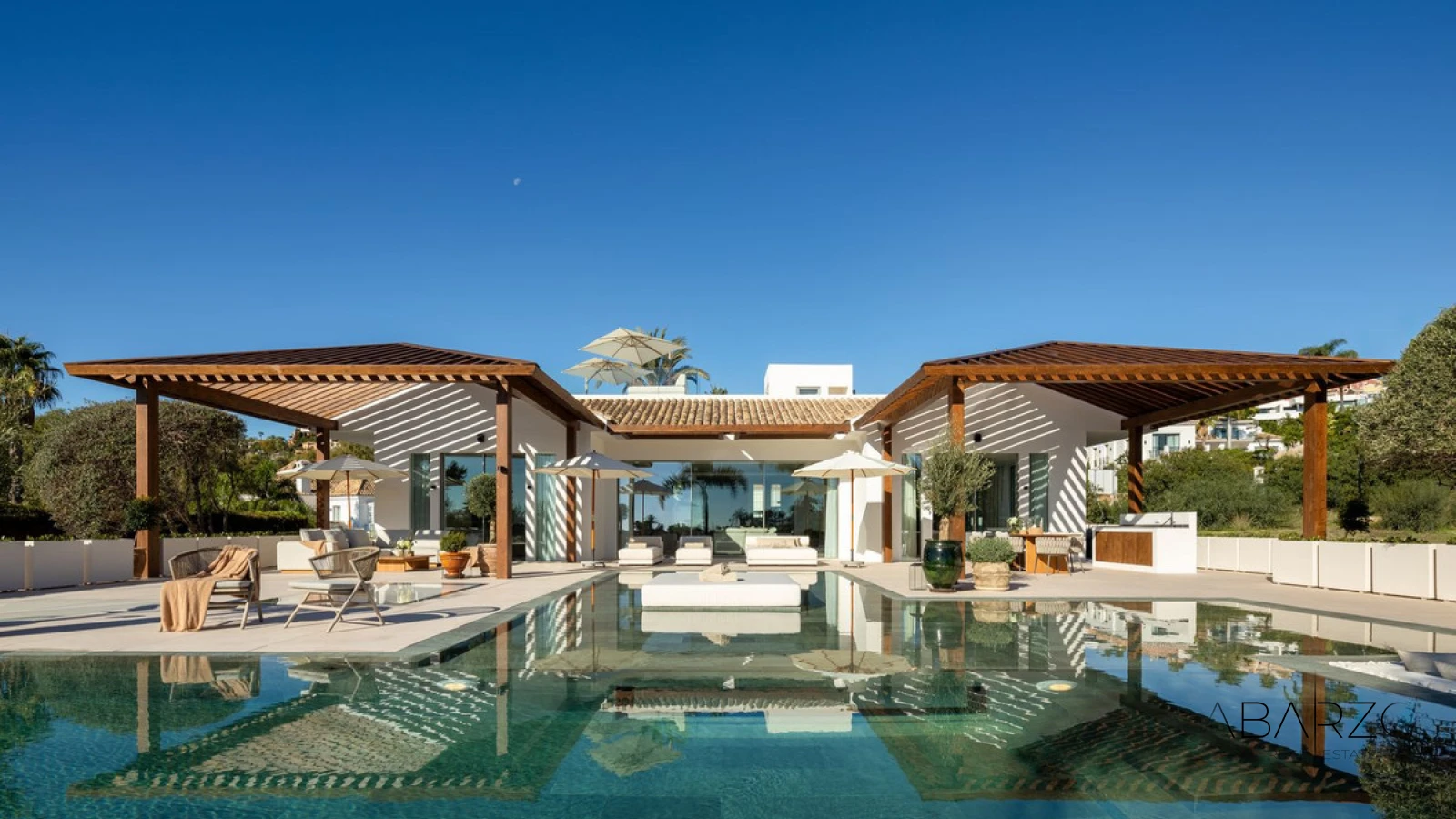 Luxury Frontline Golf Villa in Nueva Andalucía with Sea Views and Spa — luxury property for sale in Nueva Andalucía, Marbella