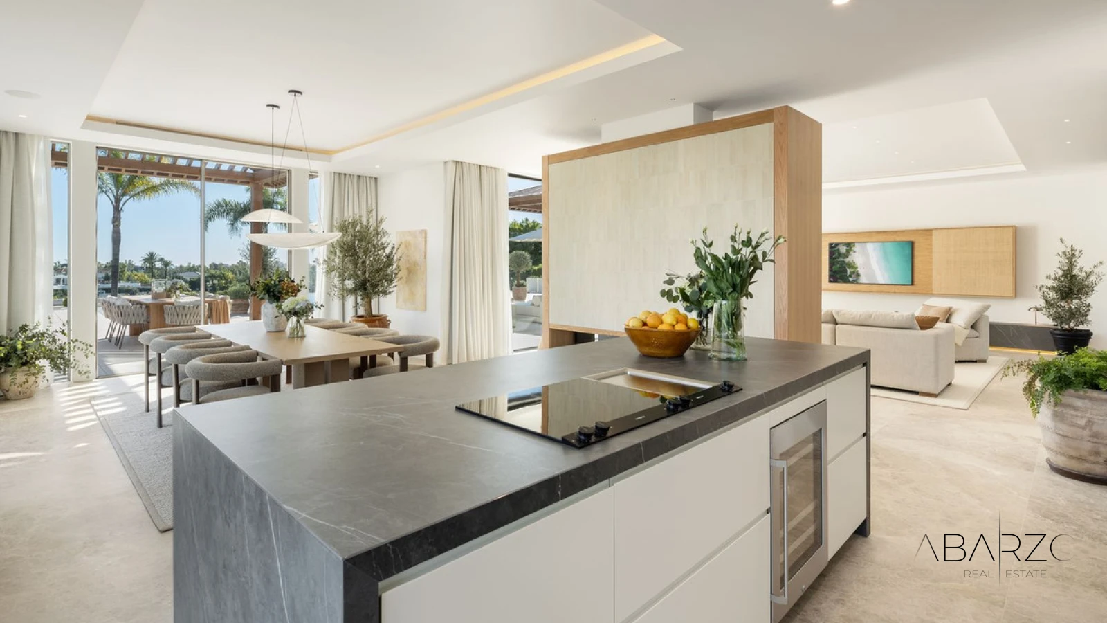 Luxury Frontline Golf Villa in Nueva Andalucía with Sea Views and Spa — interior, Nueva Andalucía, Marbella (14 of 25)