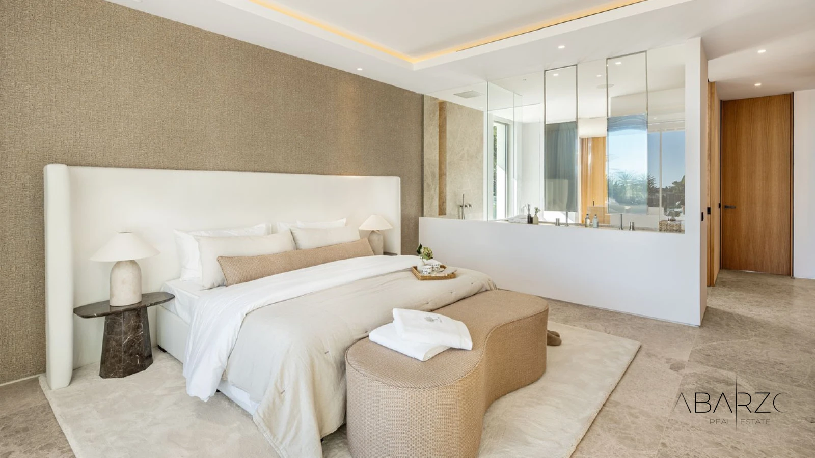 Luxury Frontline Golf Villa in Nueva Andalucía with Sea Views and Spa — interior, Nueva Andalucía, Marbella (22 of 25)