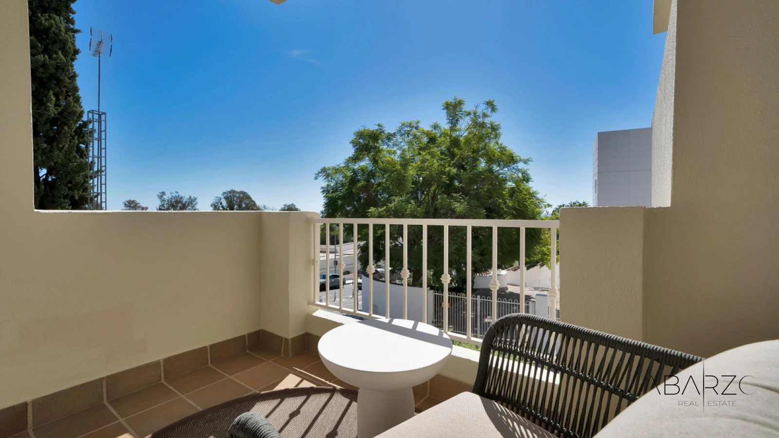 Apartamento en la Milla de Oro de Marbella con vistas al mar y aparcamiento — interior, Golden Mile, Marbella (17 of 19)
