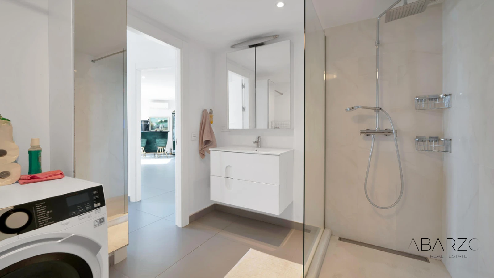 Renovated apartment with sea views on beachfront in Marbella Marina — interior, Marbella Centro, Marbella (6 of 33)
