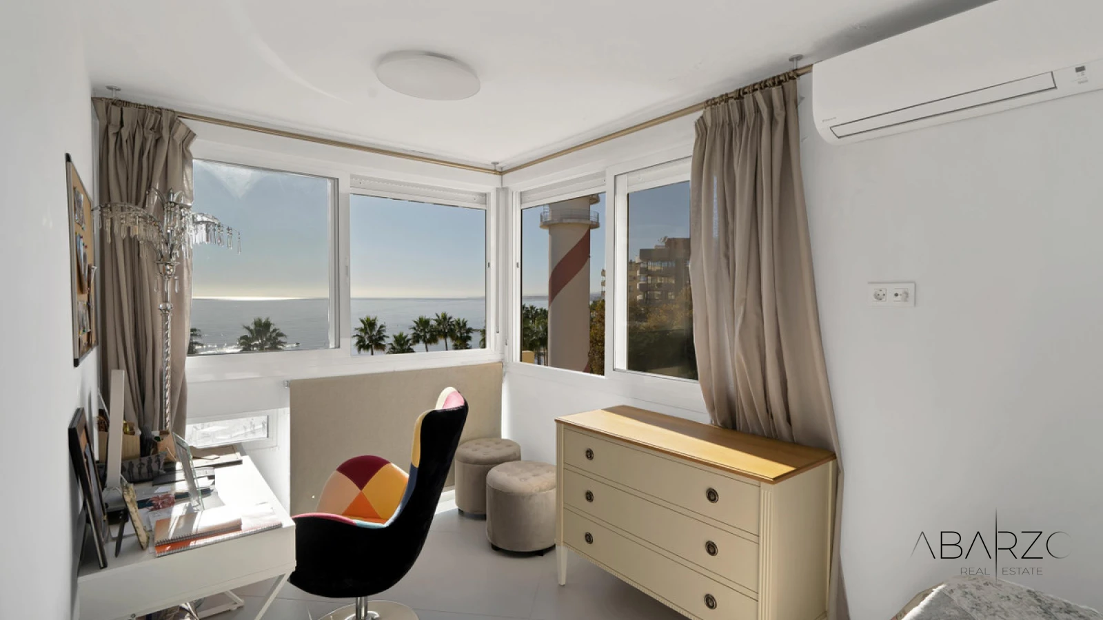 Renovated apartment with sea views on beachfront in Marbella Marina — interior, Marbella Centro, Marbella (10 of 33)
