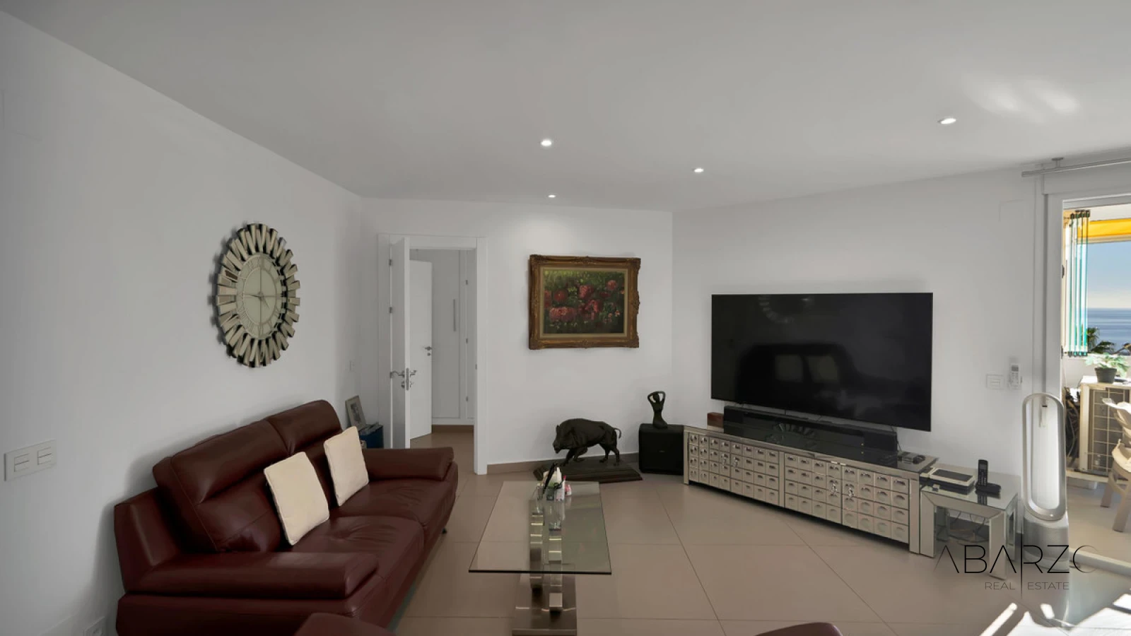 Renovated apartment with sea views on beachfront in Marbella Marina — interior, Marbella Centro, Marbella (20 of 33)