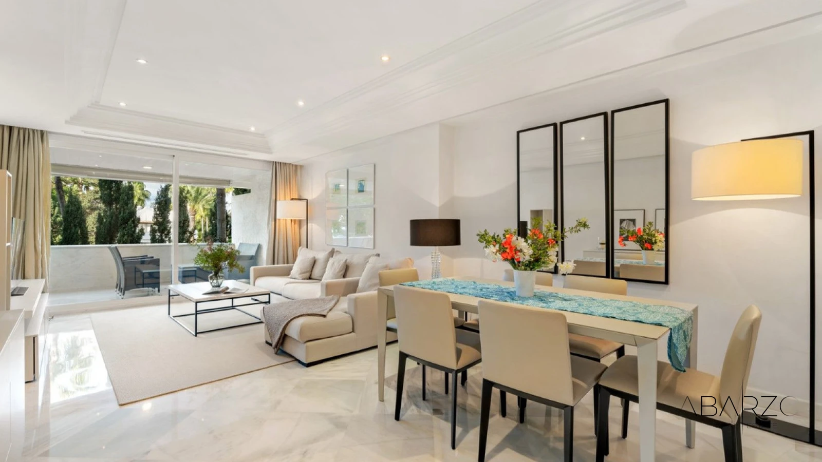 Apartamento con vistas al mar en la Milla de Oro, Marbella — interior, Marbella Centro, Marbella (2 of 31)
