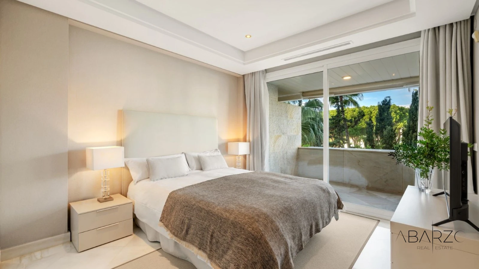 Apartamento con vistas al mar en la Milla de Oro, Marbella — interior, Marbella Centro, Marbella (19 of 31)
