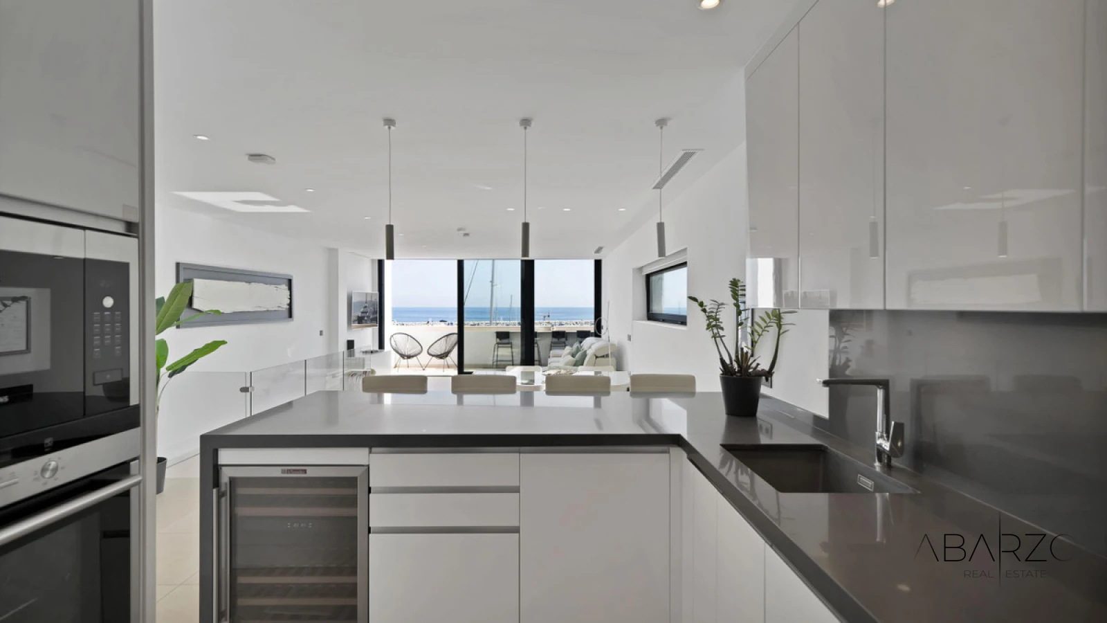 Dúplex renovado con vistas al mar en Puerto Banús, Marbella — interior, Puerto Banús, Marbella (5 of 22)