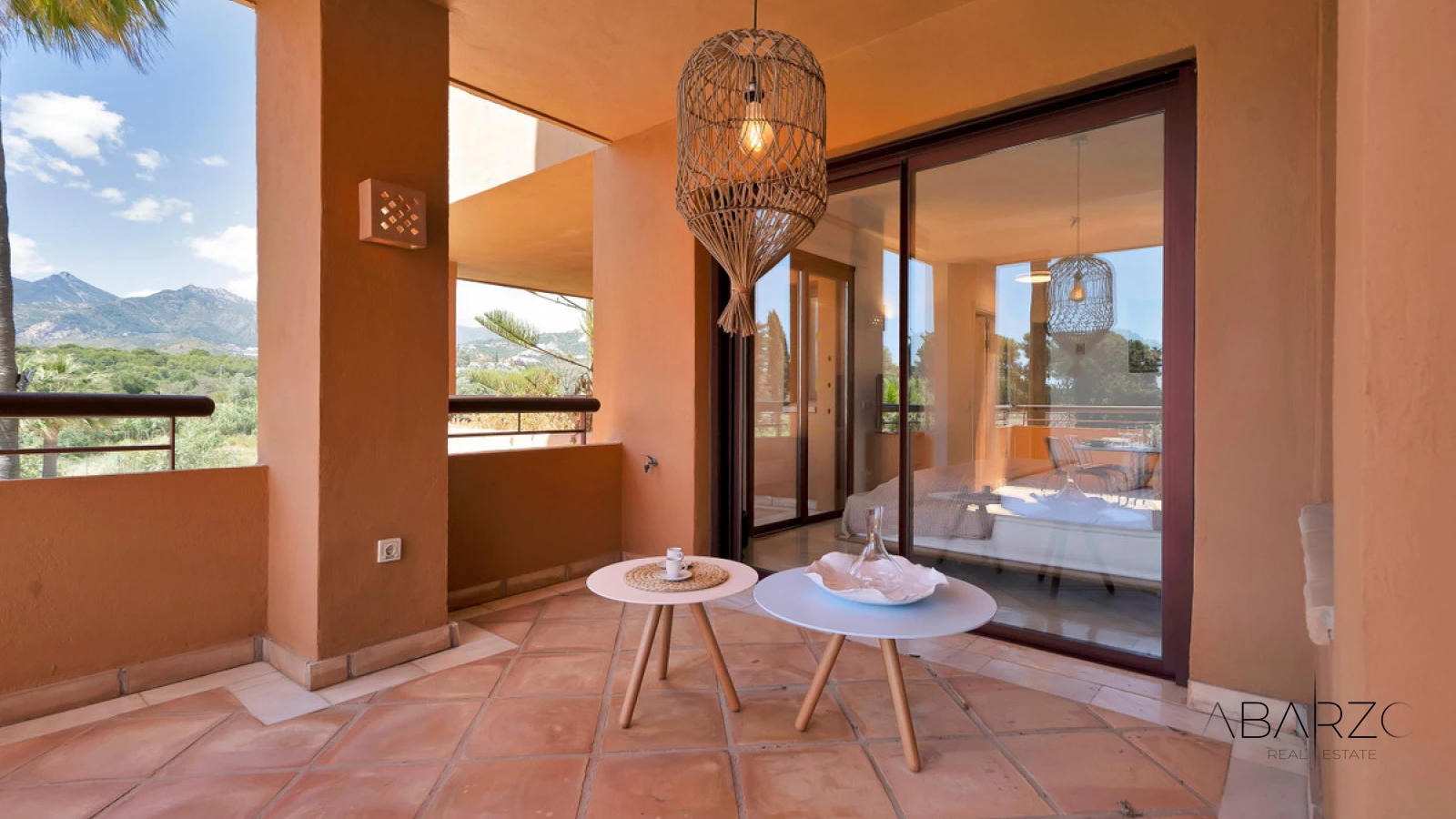 Apartamento frente al mar con terraza y estacionamiento en Marbella — interior, Marbella East, Marbella (26 of 49)
