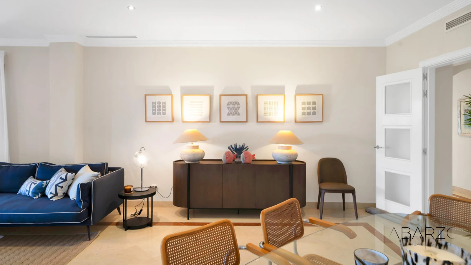 Apartamento frente al mar con terraza y estacionamiento en Marbella — interior, Marbella East, Marbella (19 of 49)