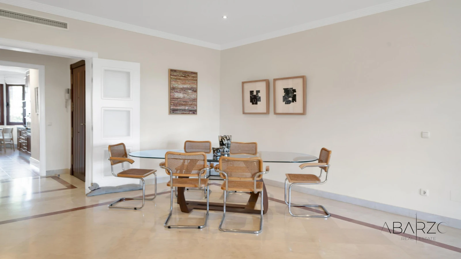 Apartamento frente al mar con terraza y estacionamiento en Marbella — interior, Marbella East, Marbella (23 of 49)