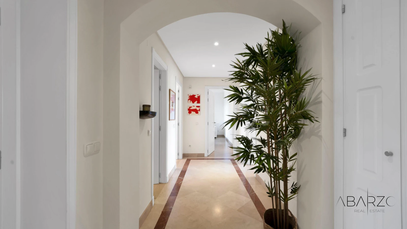 Apartamento frente al mar con terraza y estacionamiento en Marbella — interior, Marbella East, Marbella (37 of 49)