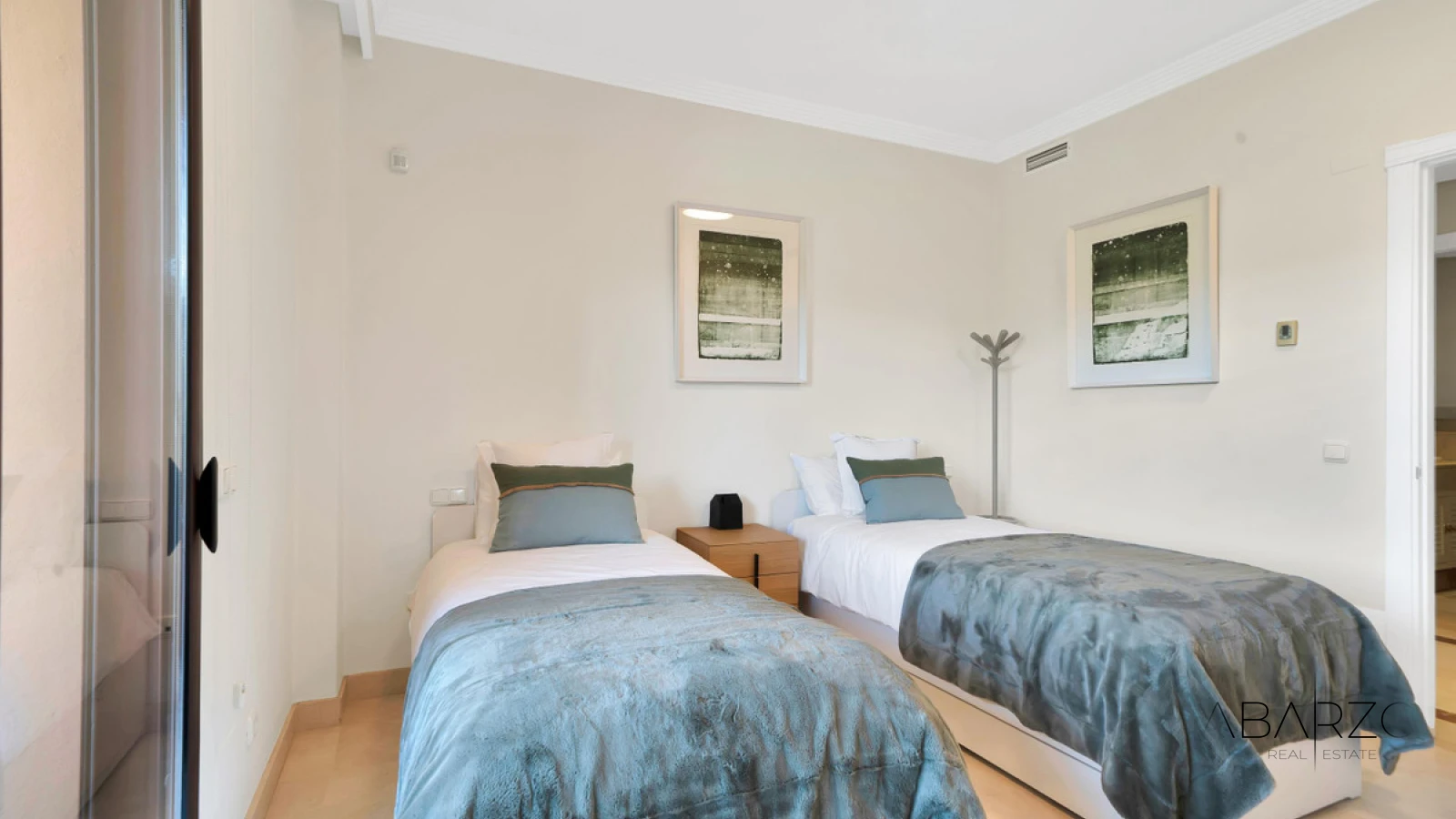 Apartamento frente al mar con terraza y estacionamiento en Marbella — interior, Marbella East, Marbella (49 of 49)