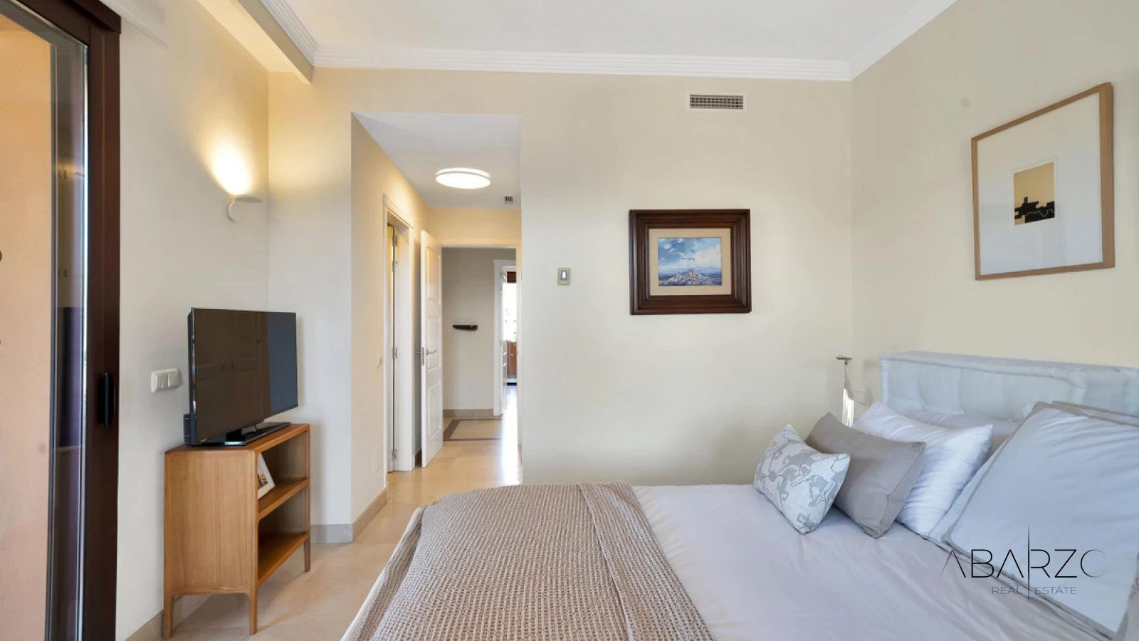 Apartamento frente al mar con terraza y estacionamiento en Marbella — interior, Marbella East, Marbella (42 of 49)