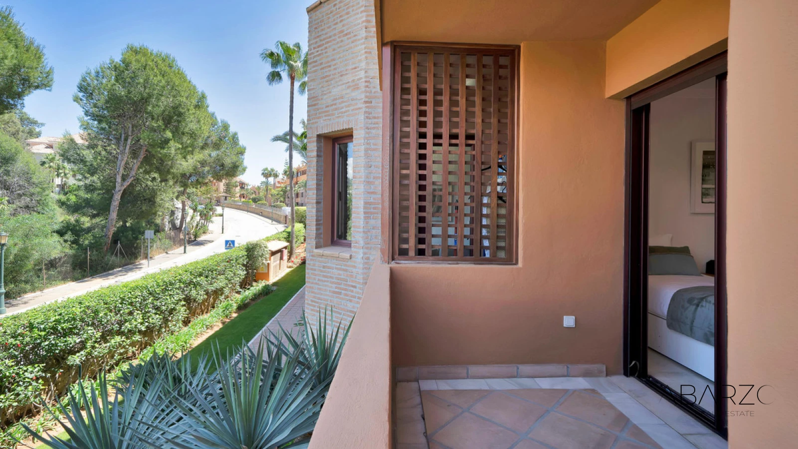 Apartamento frente al mar con terraza y estacionamiento en Marbella — interior, Marbella East, Marbella (10 of 49)