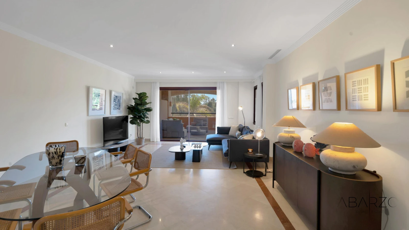 Apartamento frente al mar con terraza y estacionamiento en Marbella — interior, Marbella East, Marbella (14 of 49)