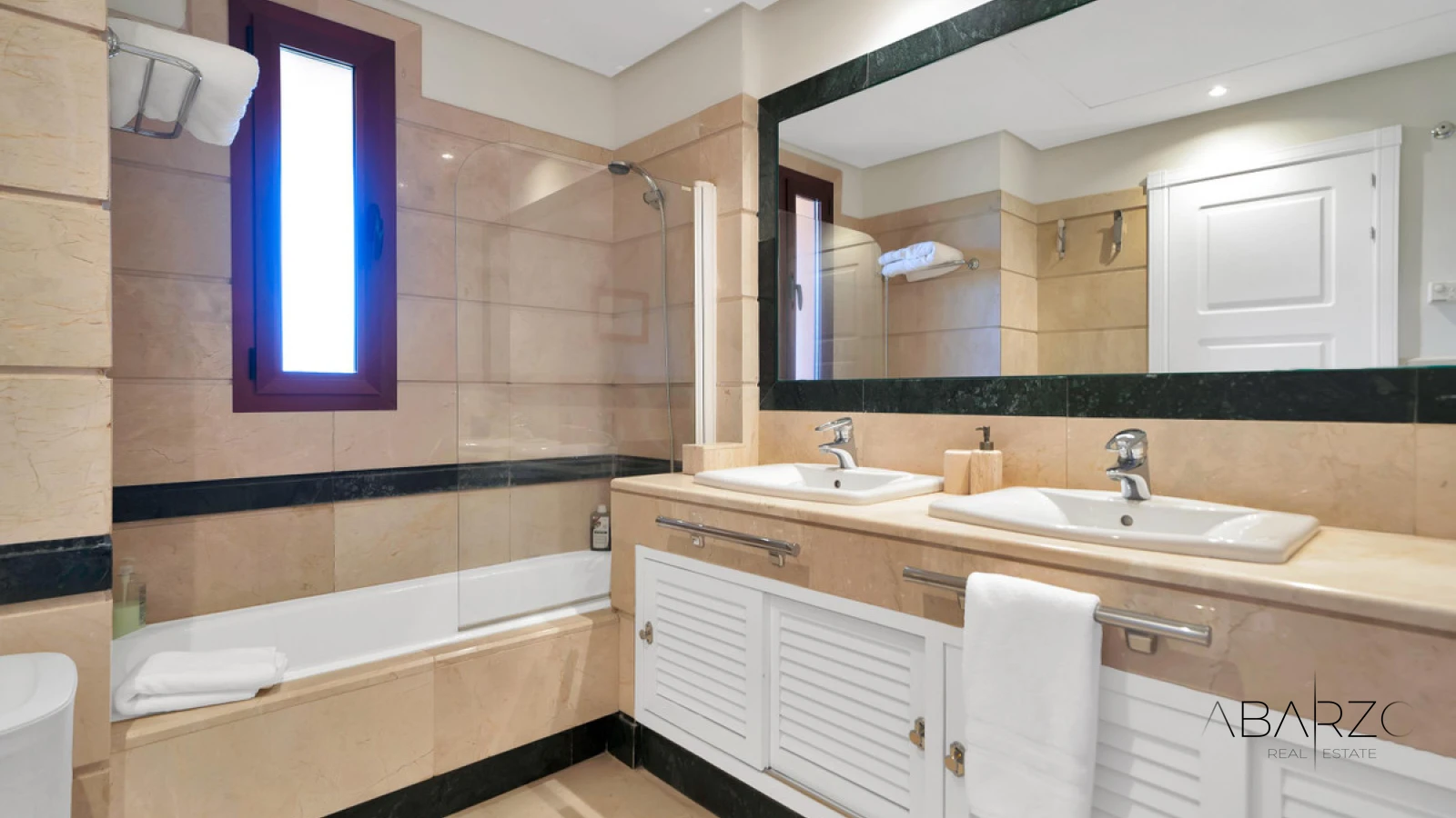 Apartamento frente al mar con terraza y estacionamiento en Marbella — interior, Marbella East, Marbella (8 of 49)