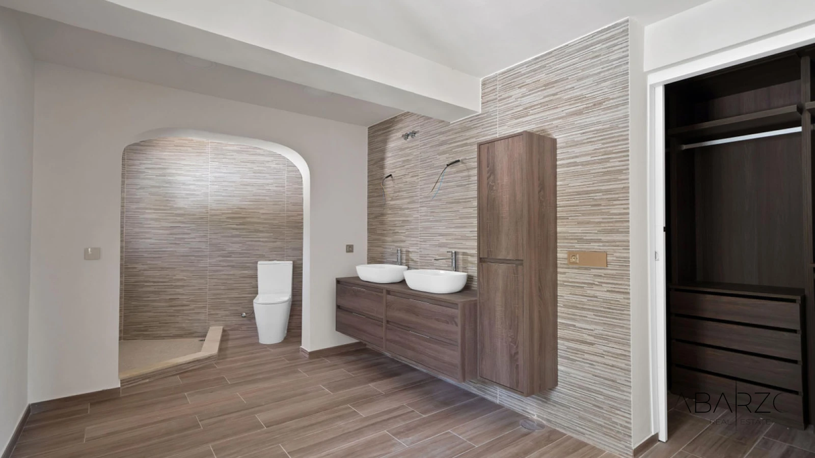 Villa Exclusiva en El Rosario con Vistas Panorámicas y Potencial de Construcción — interior, Marbella East, Marbella (24 of 32)