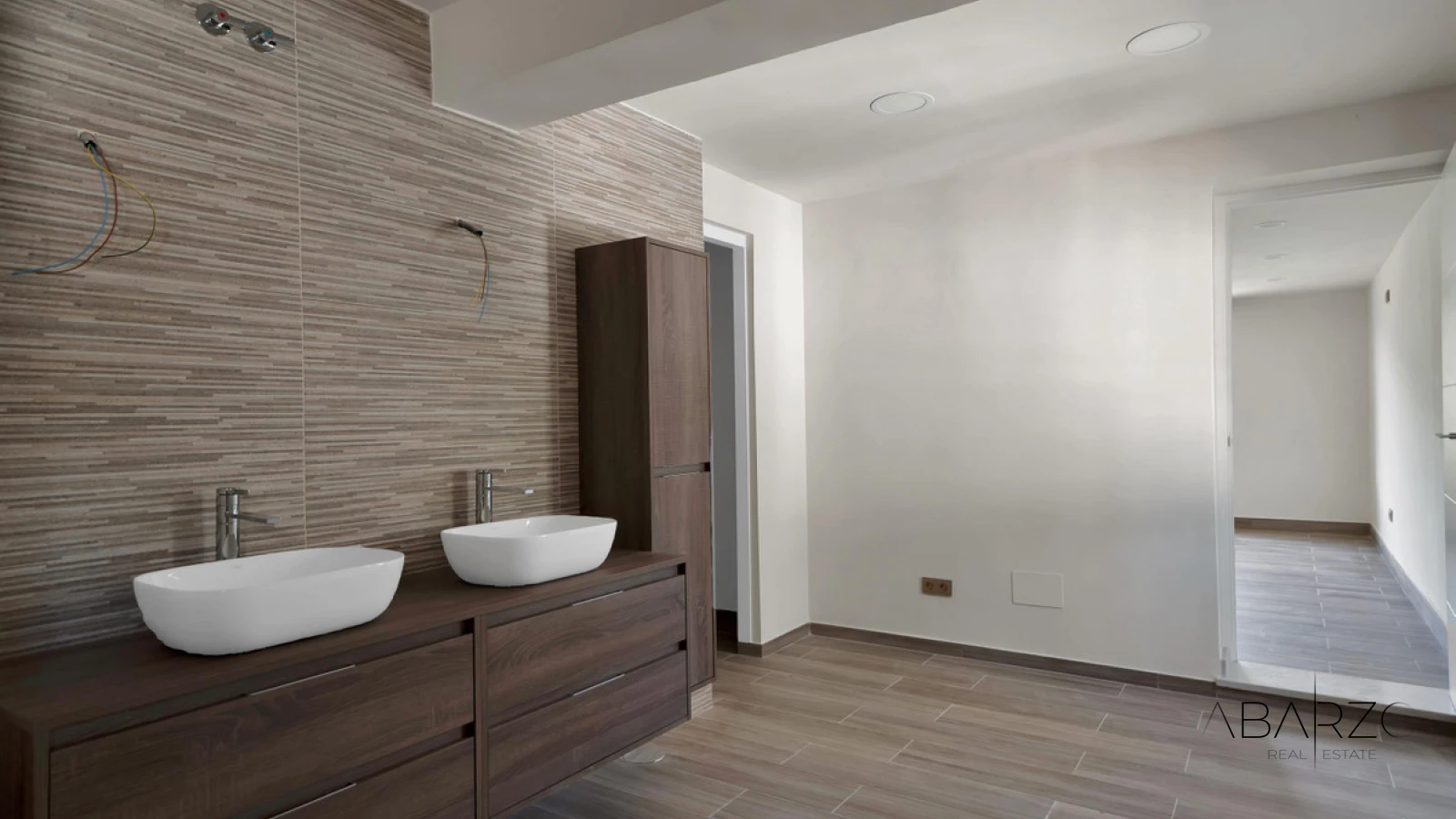 Villa Exclusiva en El Rosario con Vistas Panorámicas y Potencial de Construcción — interior, Marbella East, Marbella (26 of 32)