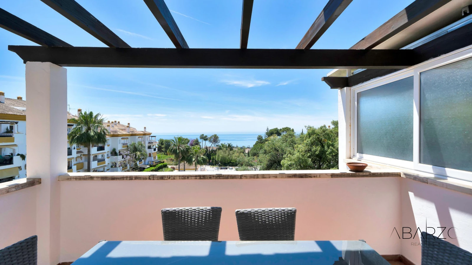 Exclusive duplex penthouse with sea views in Pinos de Nagüeles, Marbella Golden Mile — luxury property for sale in Golden Mile, Marbella