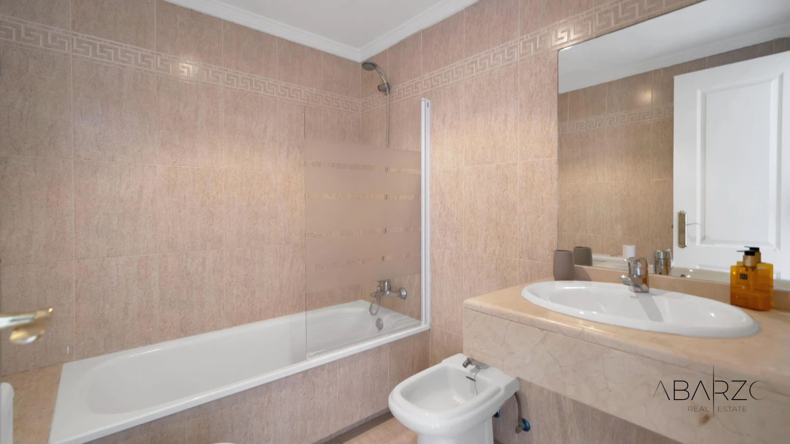 Exclusive duplex penthouse with sea views in Pinos de Nagüeles, Marbella Golden Mile — interior, Golden Mile, Marbella (14 of 22)