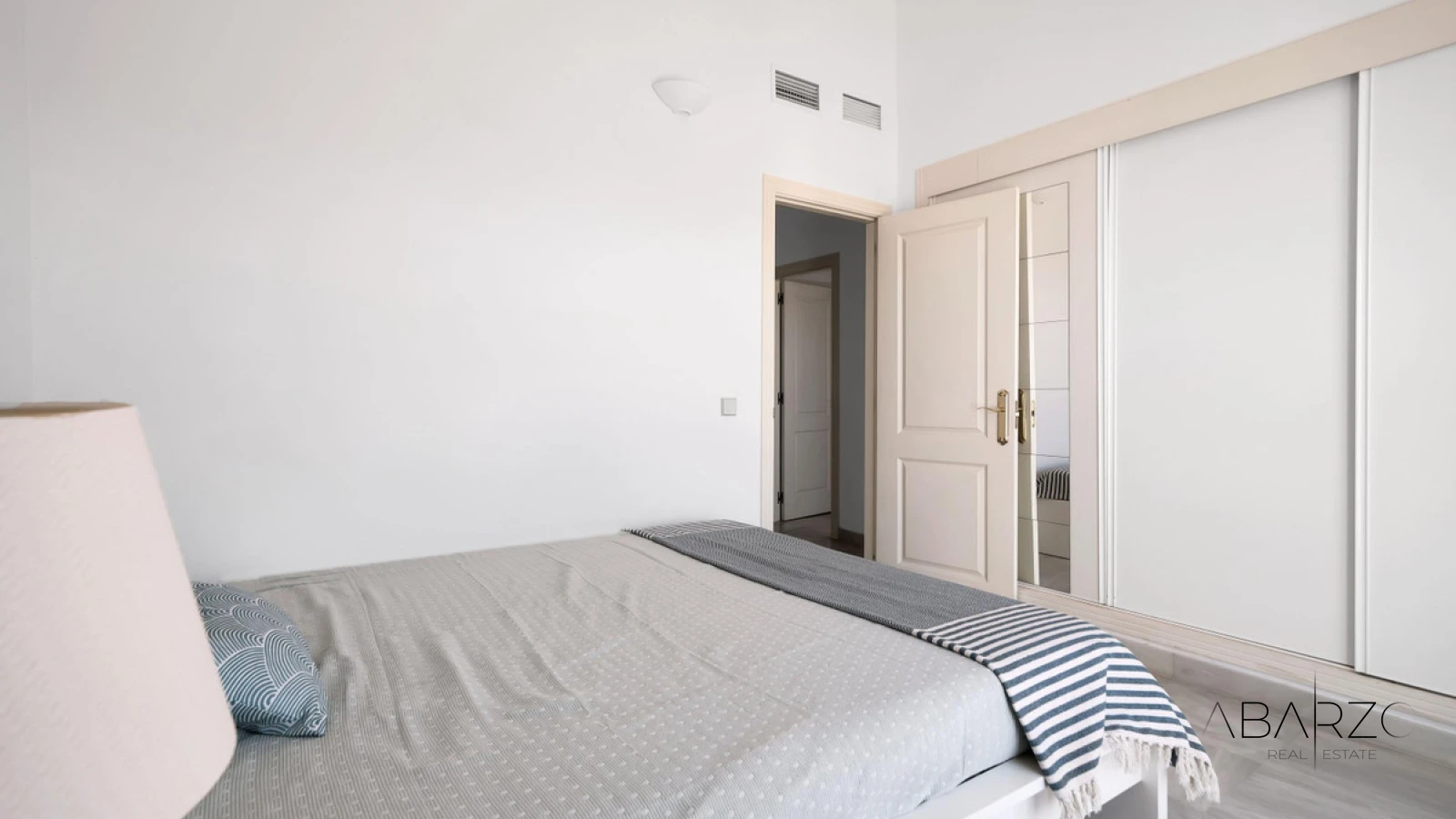 Exclusive duplex penthouse with sea views in Pinos de Nagüeles, Marbella Golden Mile — interior, Golden Mile, Marbella (17 of 22)
