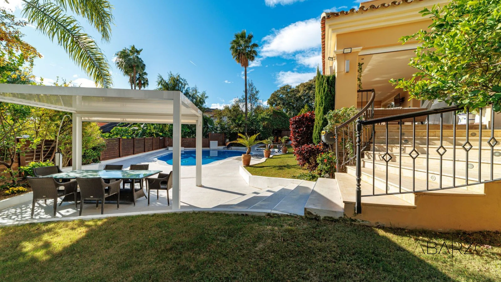Villa independiente en Marbella con piscina cubierta, cine y gimnasio — interior, Marbella Centro, Marbella (39 of 42)