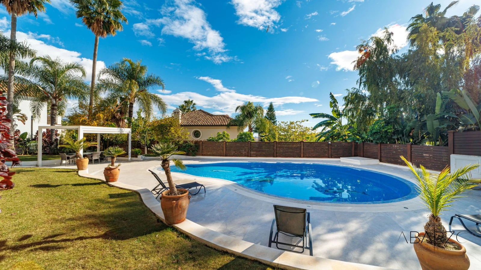 Villa independiente en Marbella con piscina cubierta, cine y gimnasio — interior, Marbella Centro, Marbella (42 of 42)