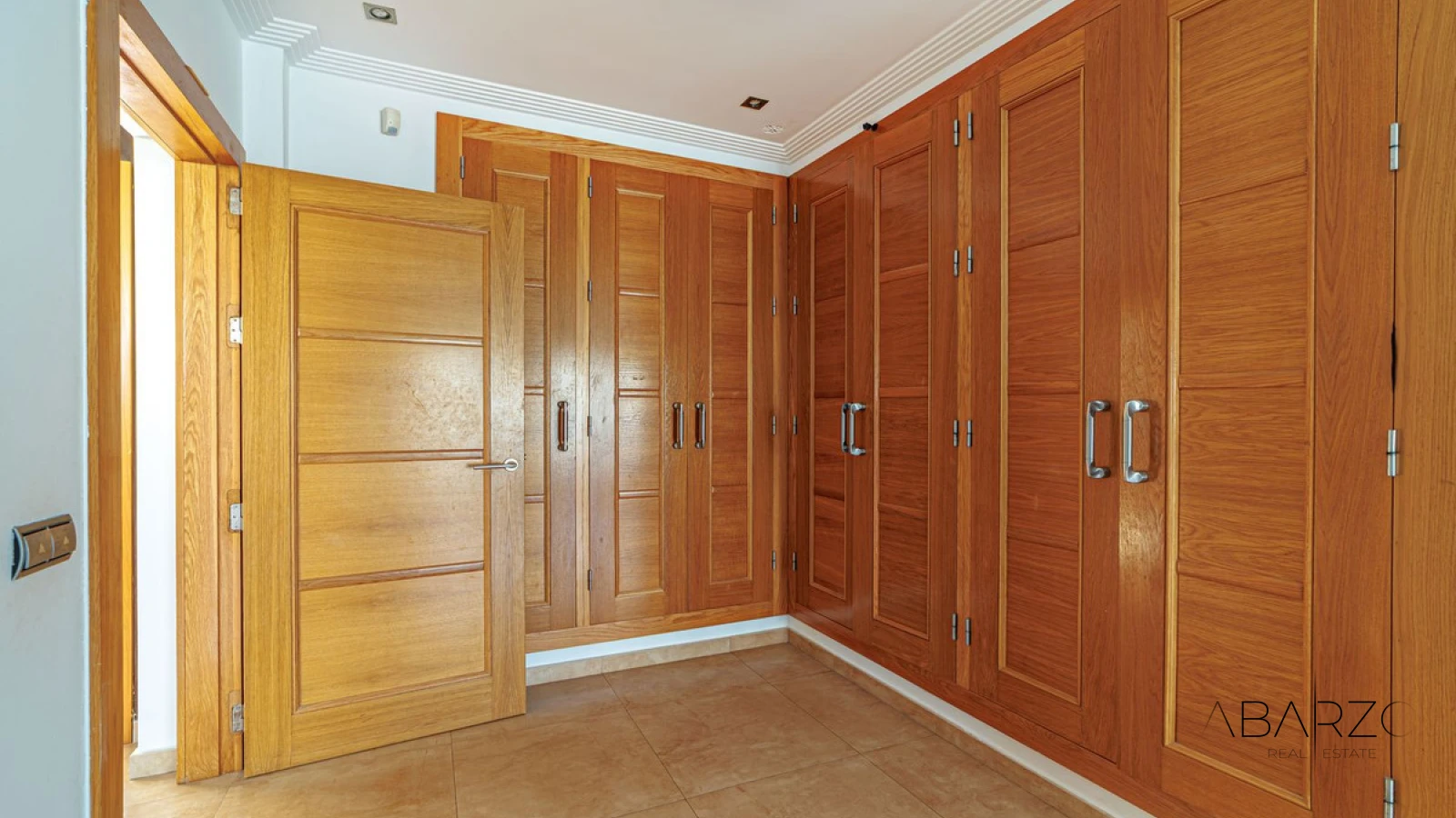 Villa independiente en Marbella con piscina cubierta, cine y gimnasio — interior, Marbella Centro, Marbella (23 of 42)