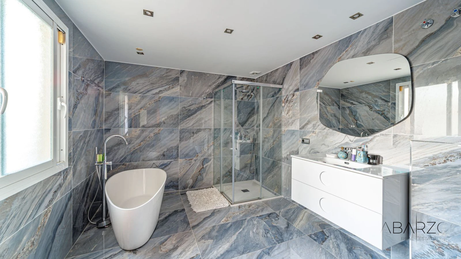 Villa independiente en Marbella con piscina cubierta, cine y gimnasio — interior, Marbella Centro, Marbella (32 of 42)