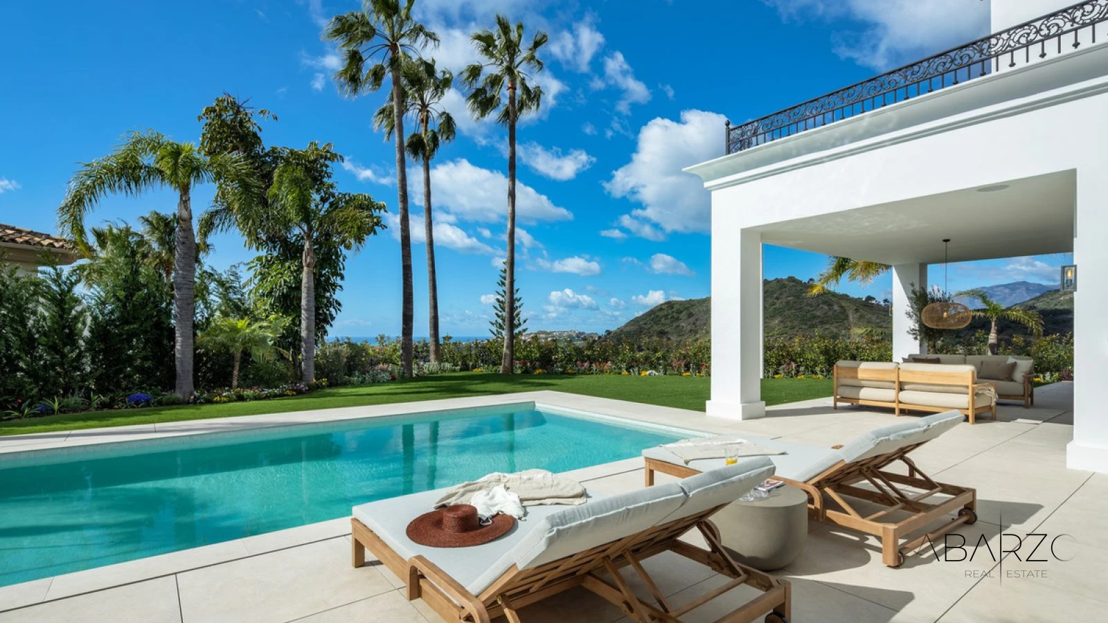 Luxury Villa with Golf and Sea Views in Los Arqueros, Benahavis — interior, Los Arqueros, Benahavís (4 of 32)