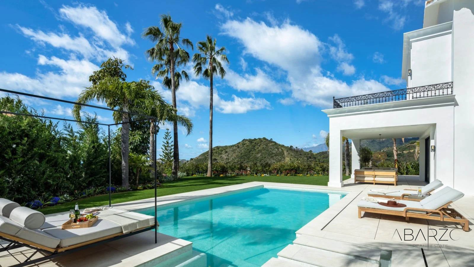 Luxury Villa with Golf and Sea Views in Los Arqueros, Benahavis — interior, Los Arqueros, Benahavís (9 of 32)