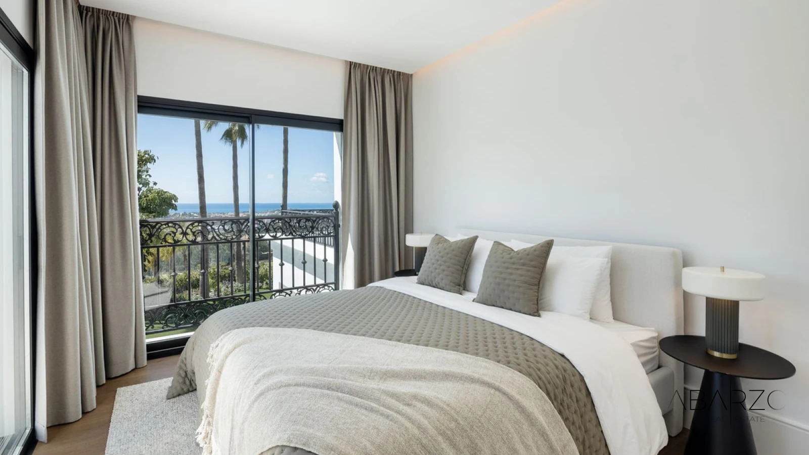 Luxury Villa with Golf and Sea Views in Los Arqueros, Benahavis — interior, Los Arqueros, Benahavís (22 of 32)