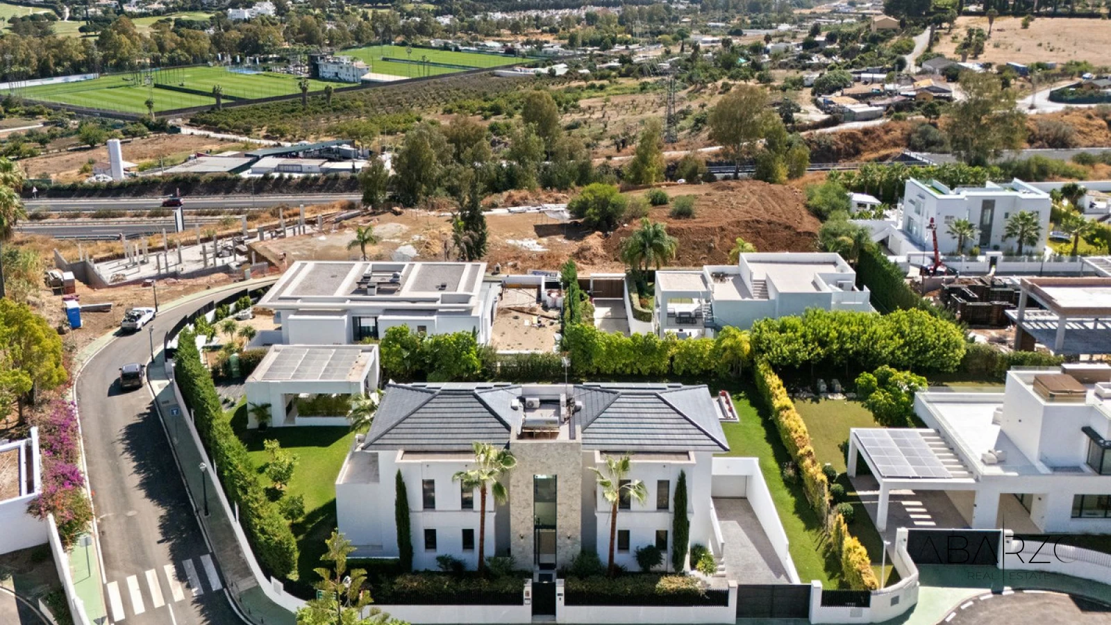Contemporary Residence with Pool and Entertainment Area in La Quinta, Marbella — interior, La Quinta, Benahavís (37 of 45)