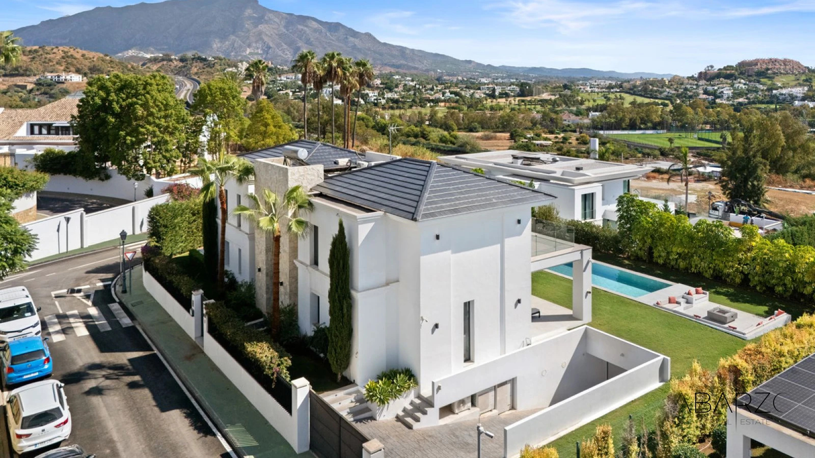 Contemporary Residence with Pool and Entertainment Area in La Quinta, Marbella — interior, La Quinta, Benahavís (35 of 45)